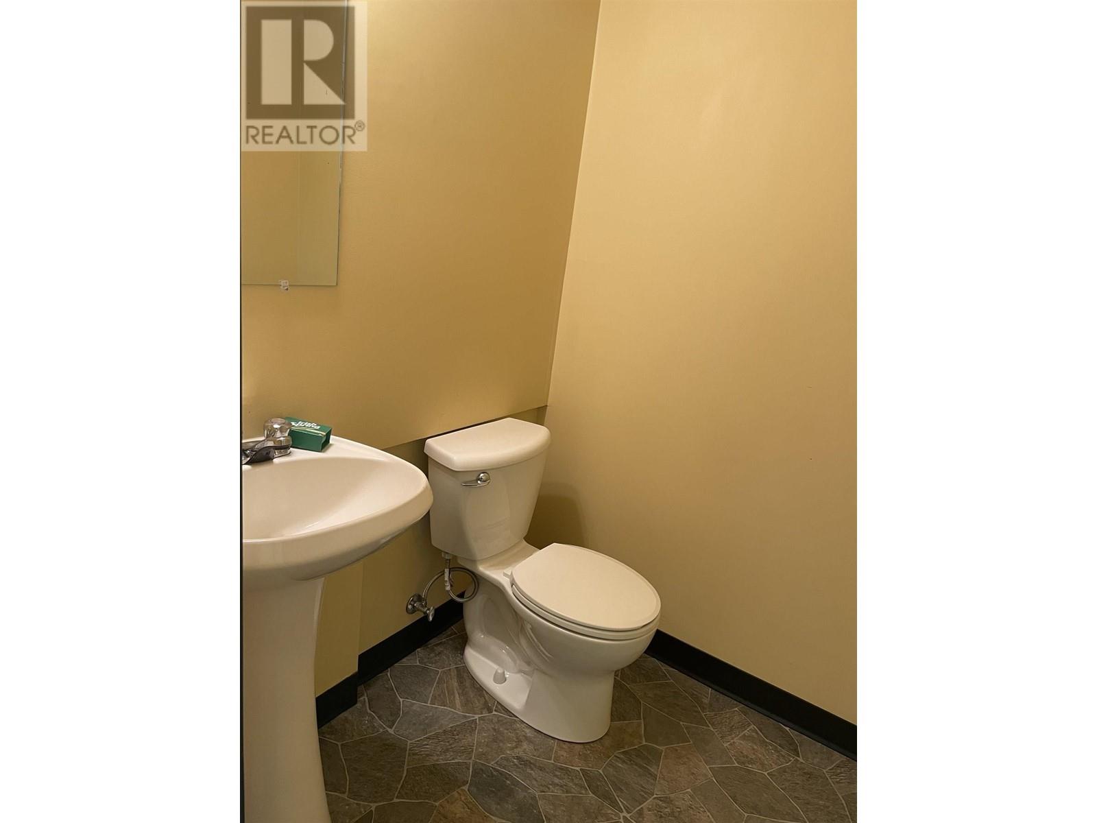 8212 100 Avenue Property Photo 7