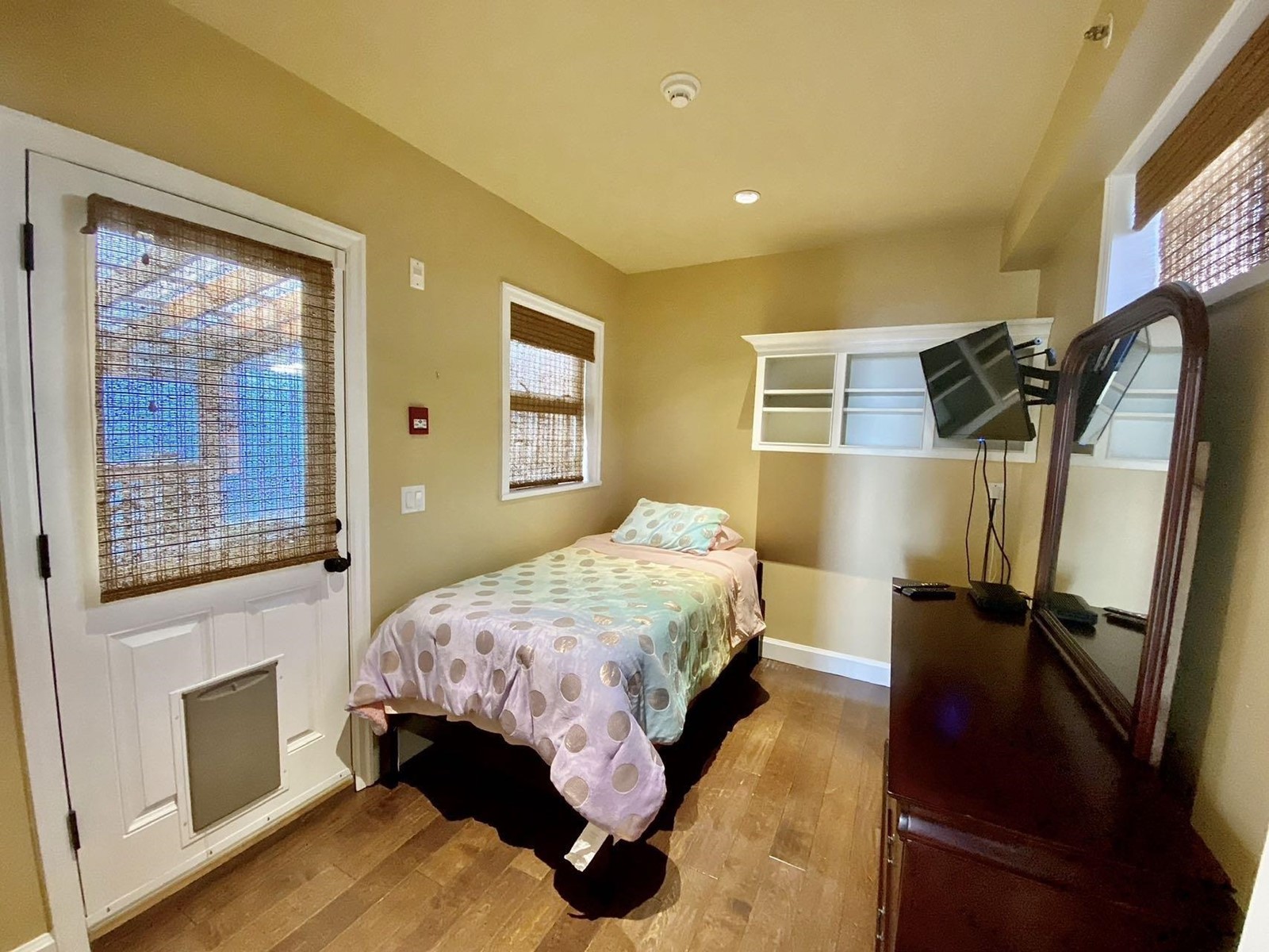 15491 Marine Drive Property Photo 11