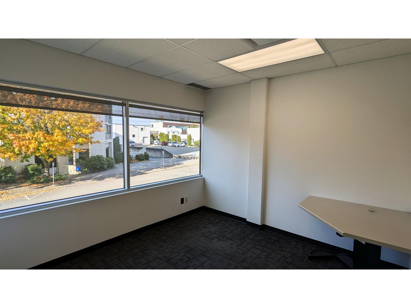 202 15261 Russell Avenue Property Photo 11