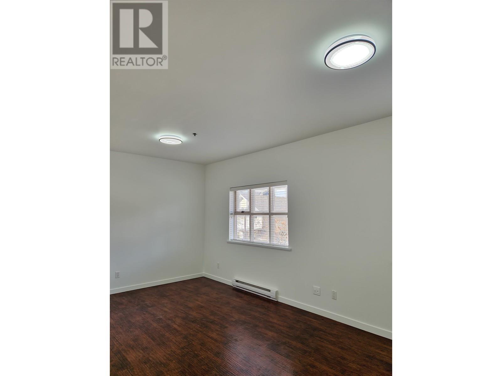 221 12005 238b Street Property Photo 4