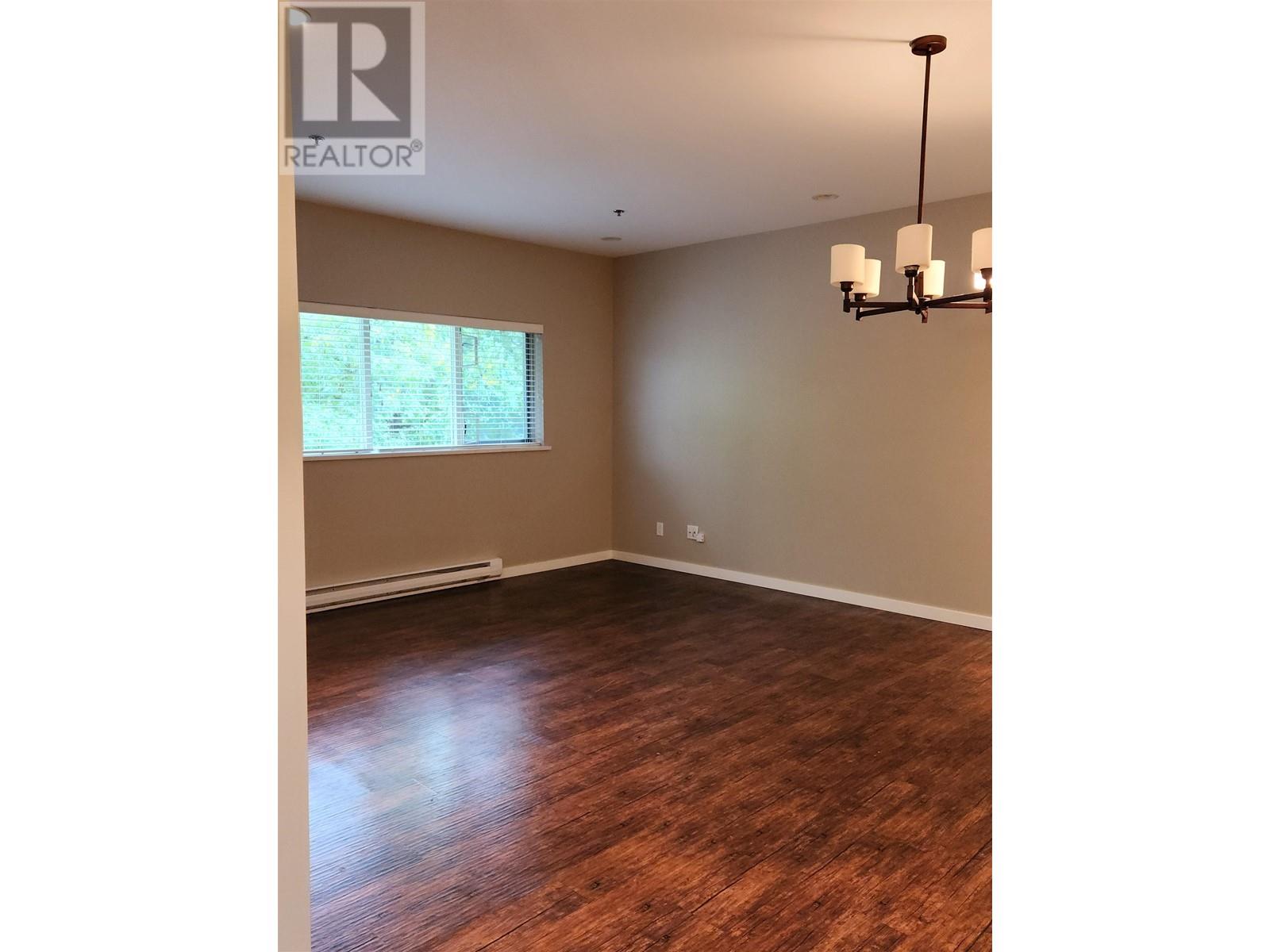 221 12005 238b Street Property Photo 12