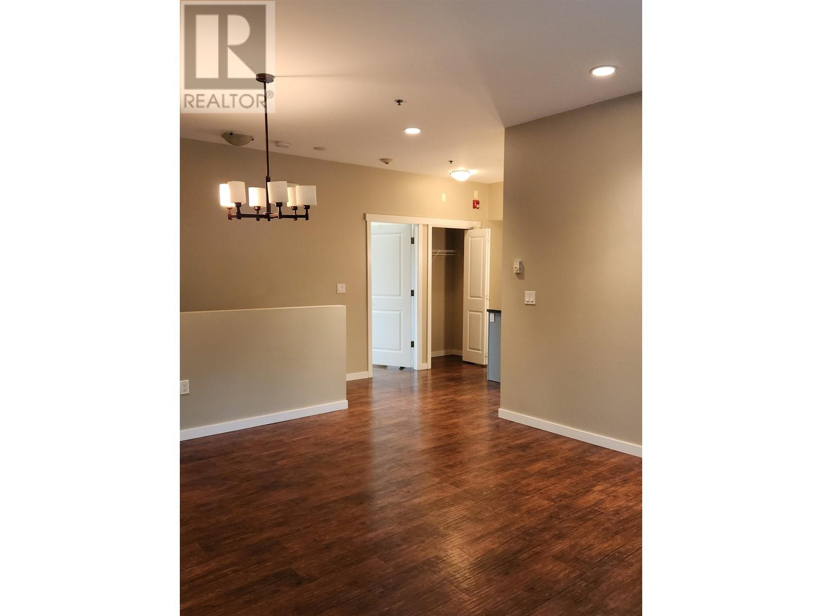 221 12005 238b Street Property Photo 16