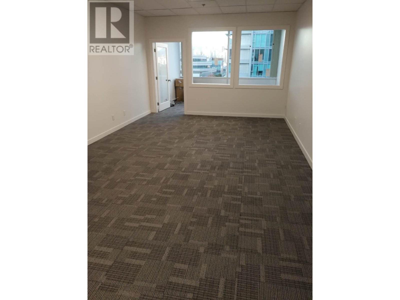 513 550 W Broadway Property Photo 3