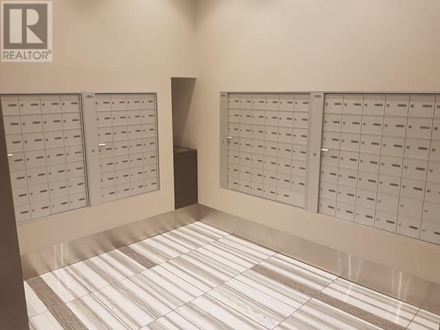 513 550 W Broadway Property Photo 5