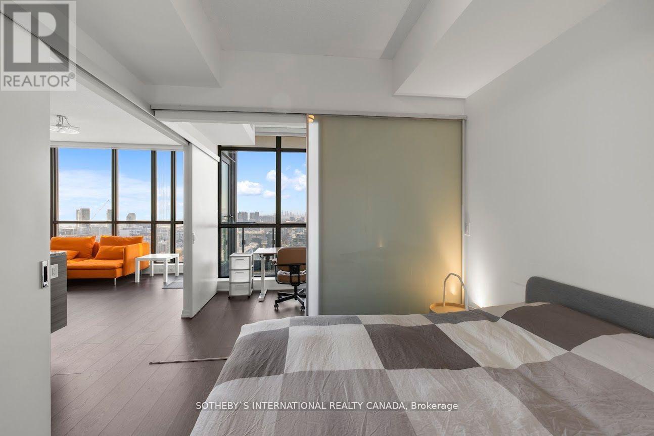 3007 - 8 Charlotte Street Property Photo 11
