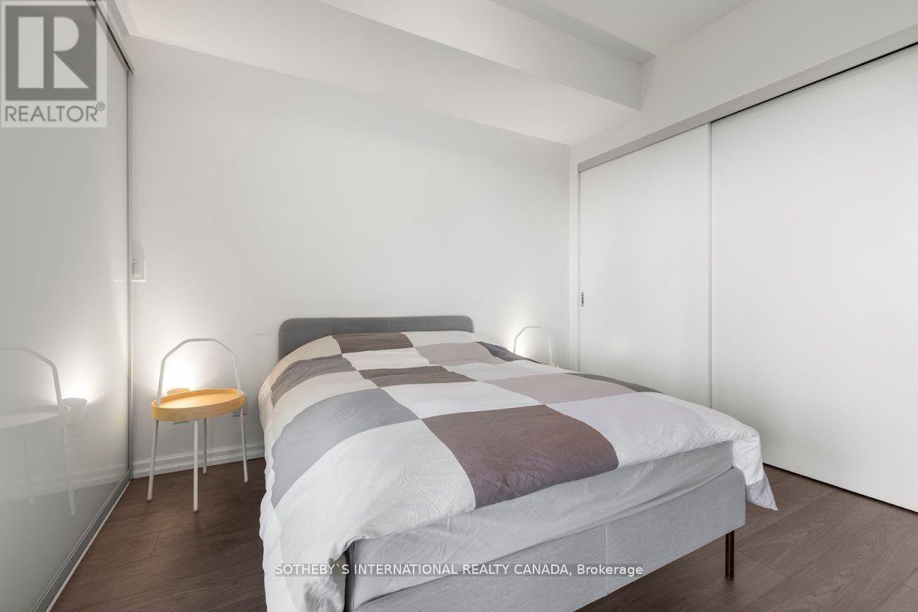 3007 - 8 Charlotte Street Property Photo 12