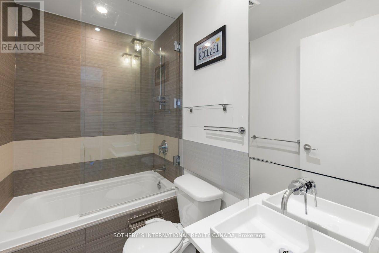 3007 - 8 Charlotte Street Property Photo 17