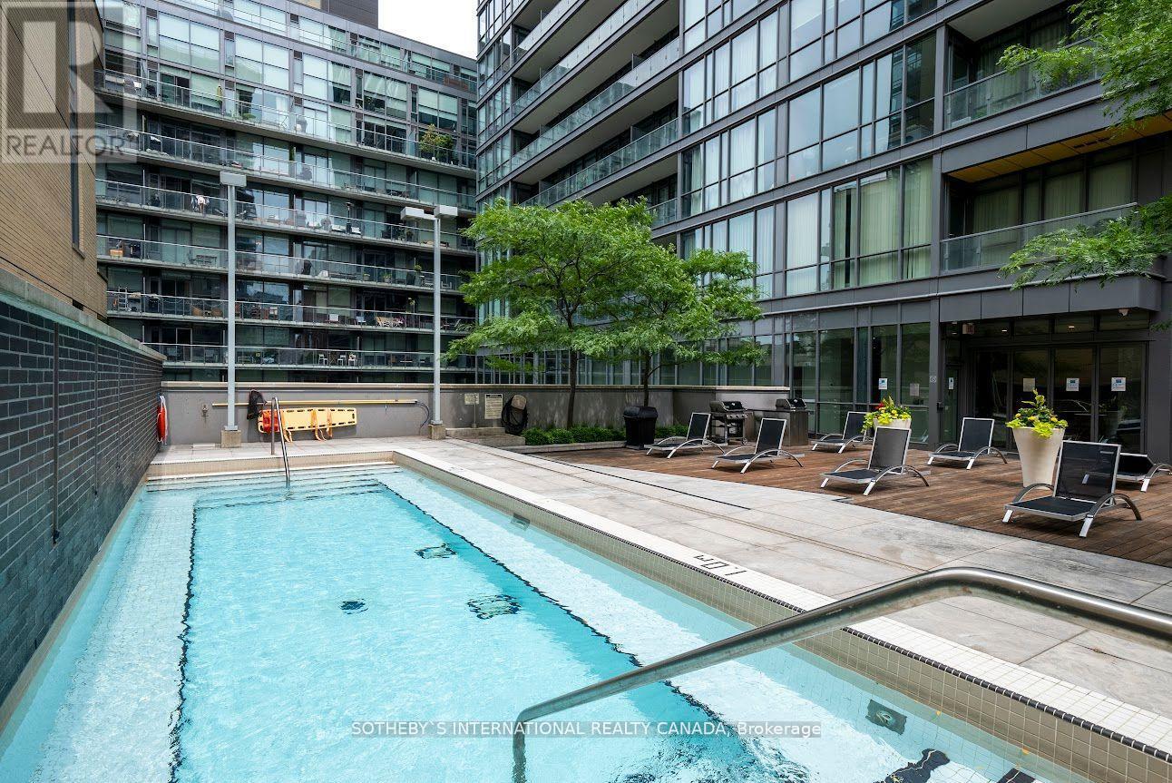 3007 - 8 Charlotte Street Property Photo 23