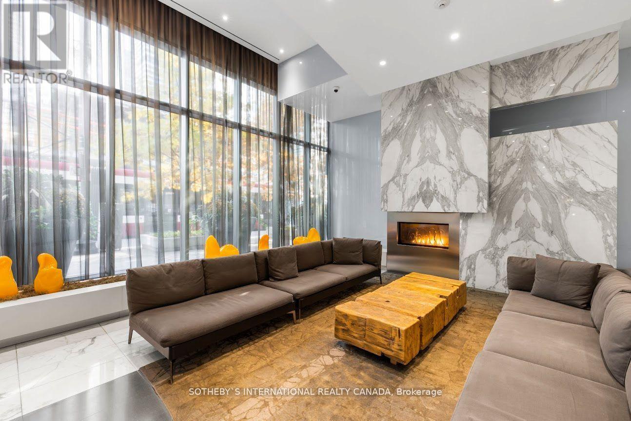 3007 - 8 Charlotte Street Property Photo 25