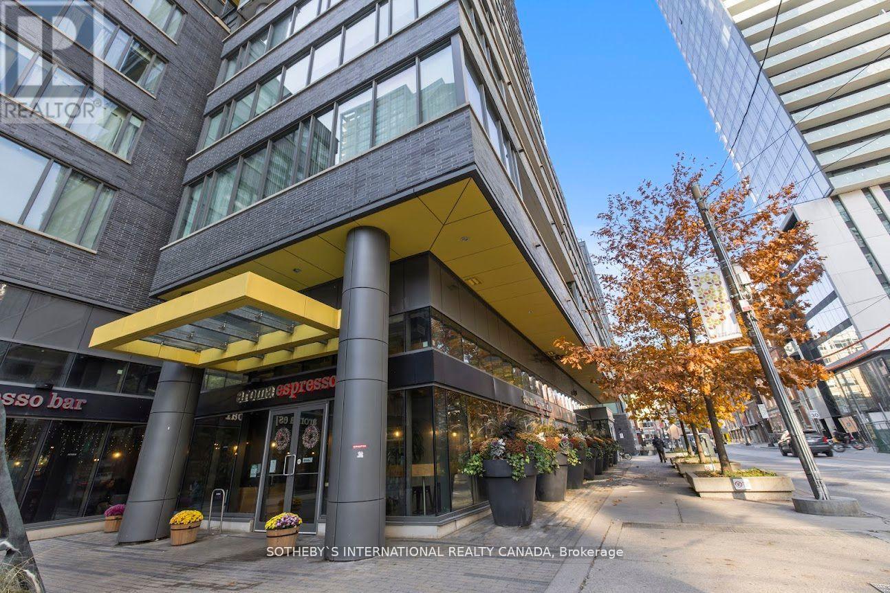3007 - 8 Charlotte Street Property Photo 28