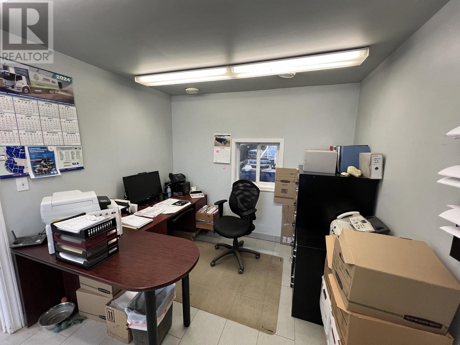 5424 55 Street Property Photo 17