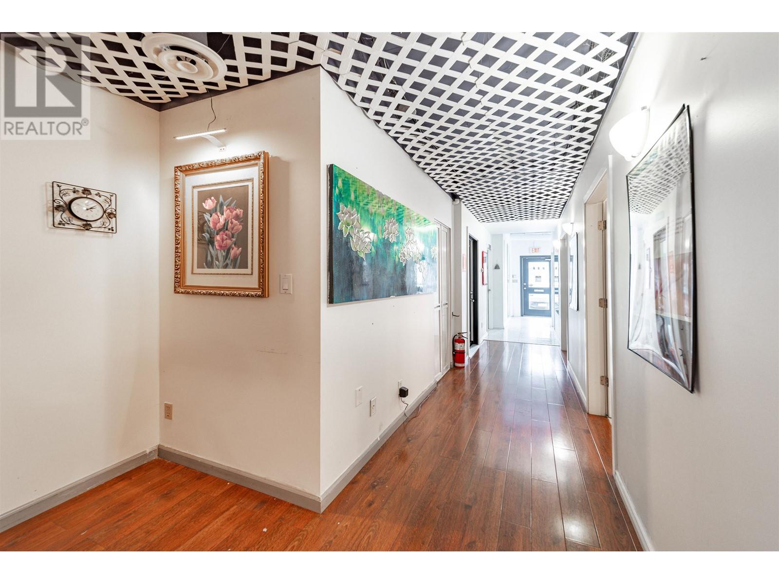 340 4400 Hazelbridge Way Property Photo 17