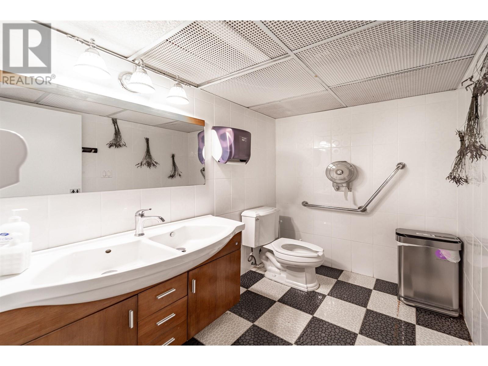 340 4400 Hazelbridge Way Property Photo 21