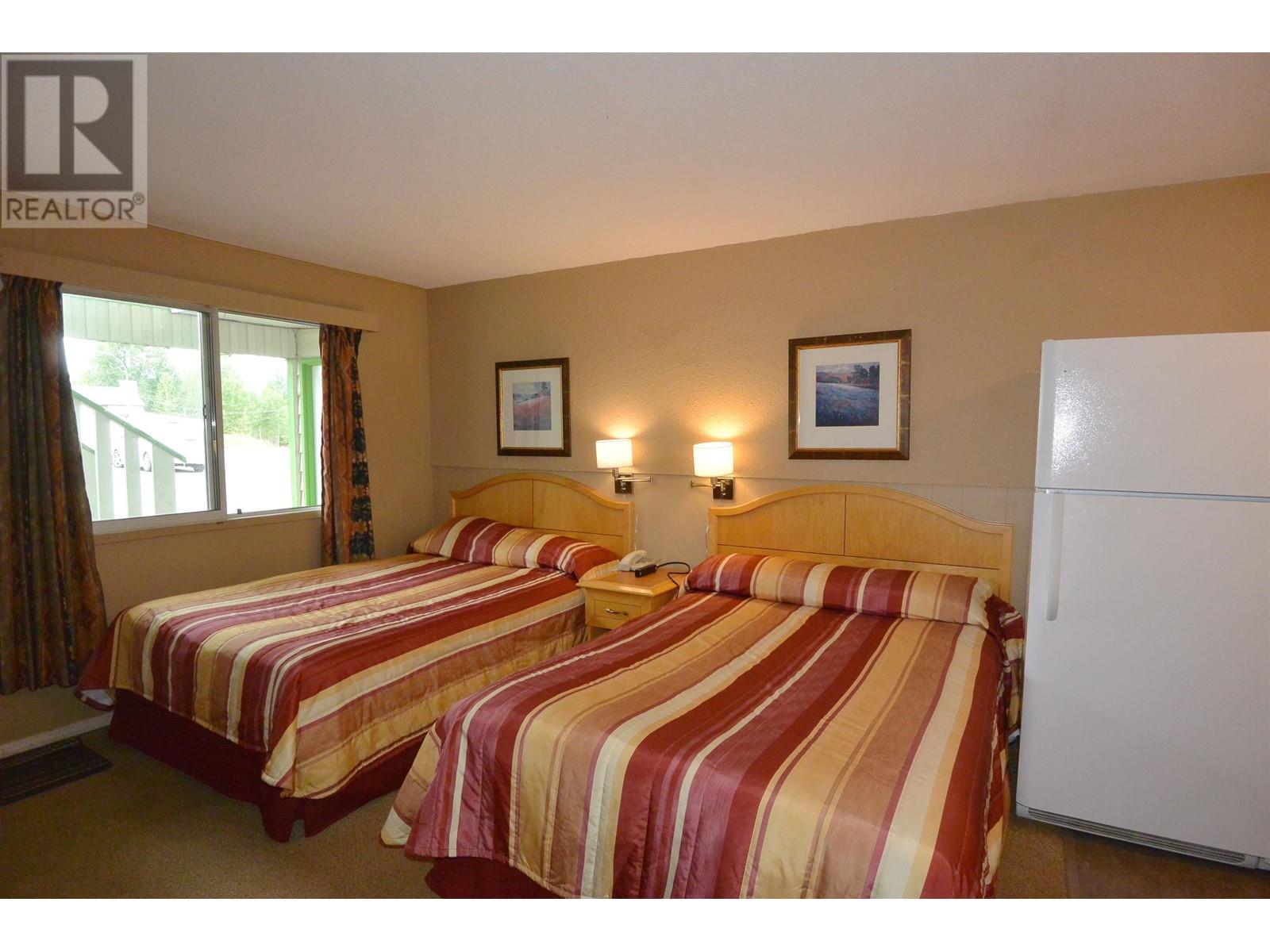 4444 10th Avenue Property Photo 11