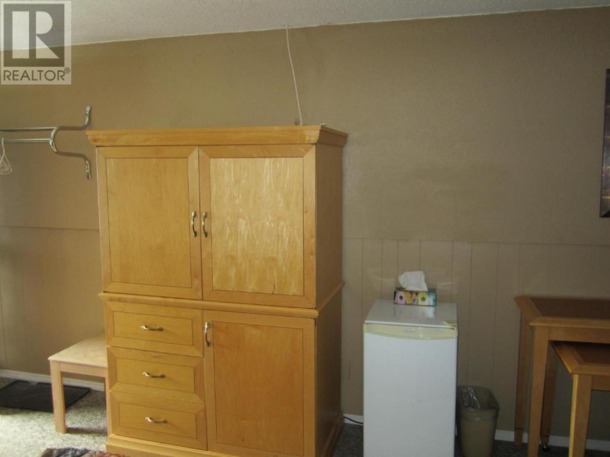 4444 10th Avenue Property Photo 27