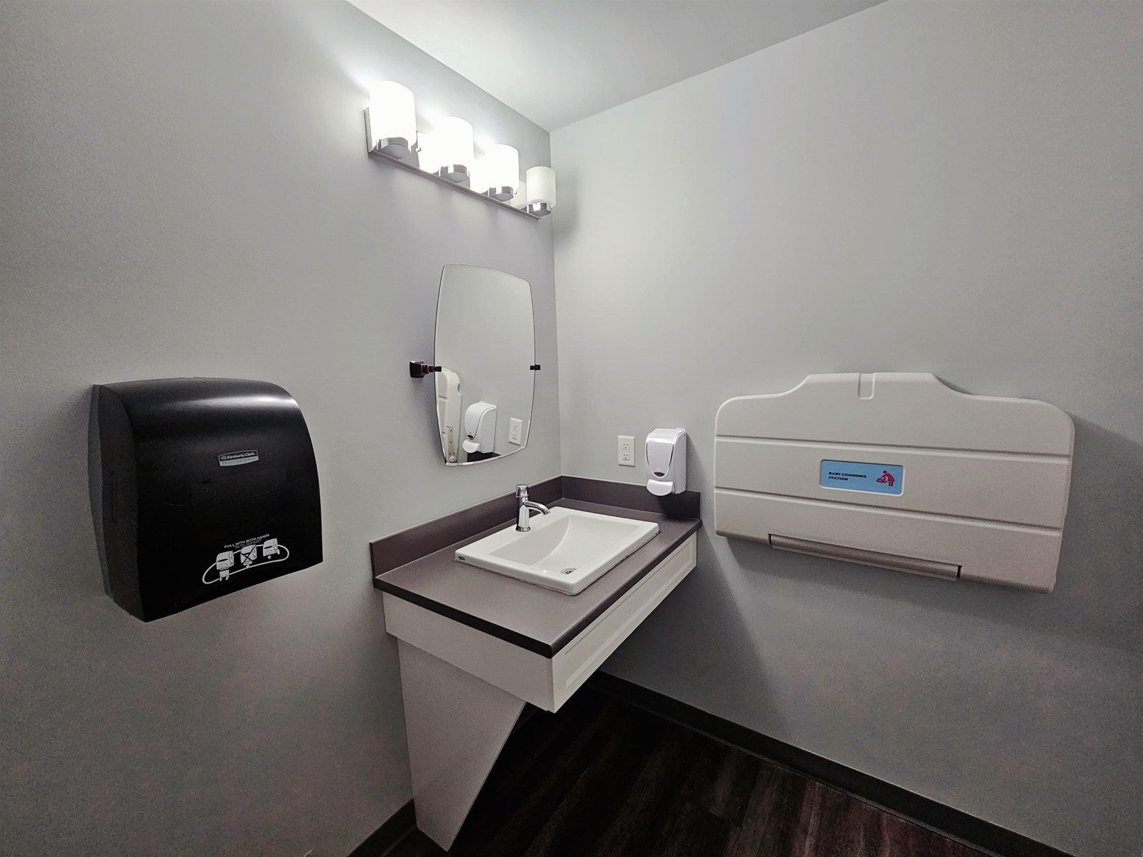 15229 Russell Avenue Property Photo 8