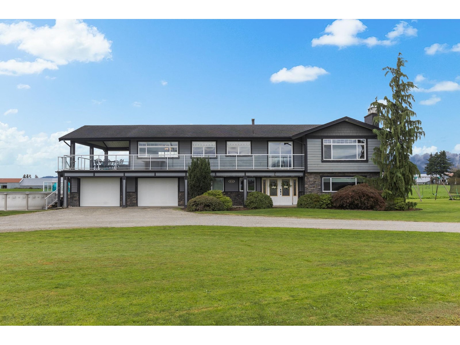 8713 Howell Road Property Photo 11