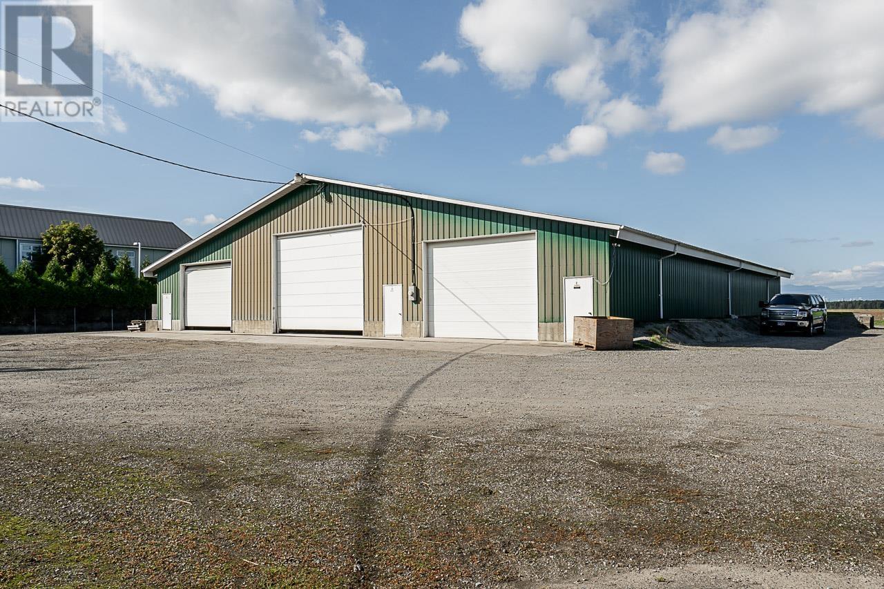 5151 96 Street Property Photo 2