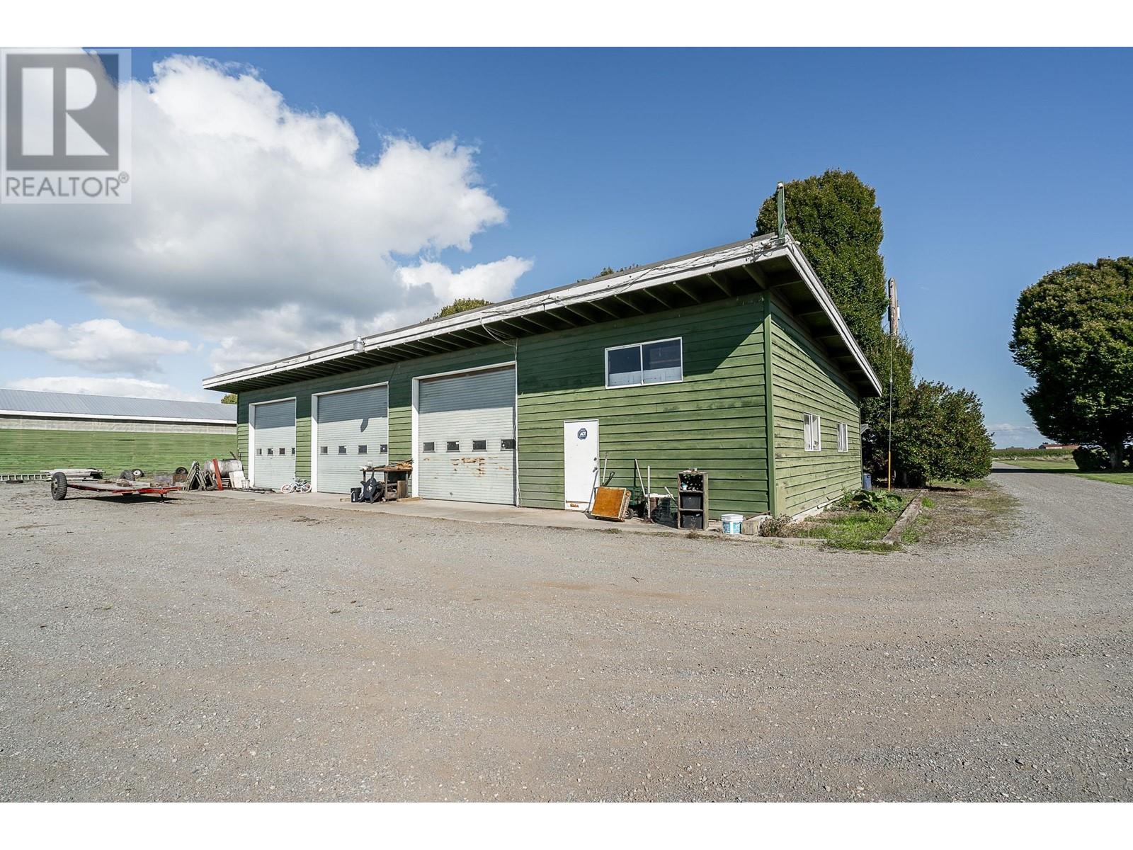 5151 96 Street Property Photo 10