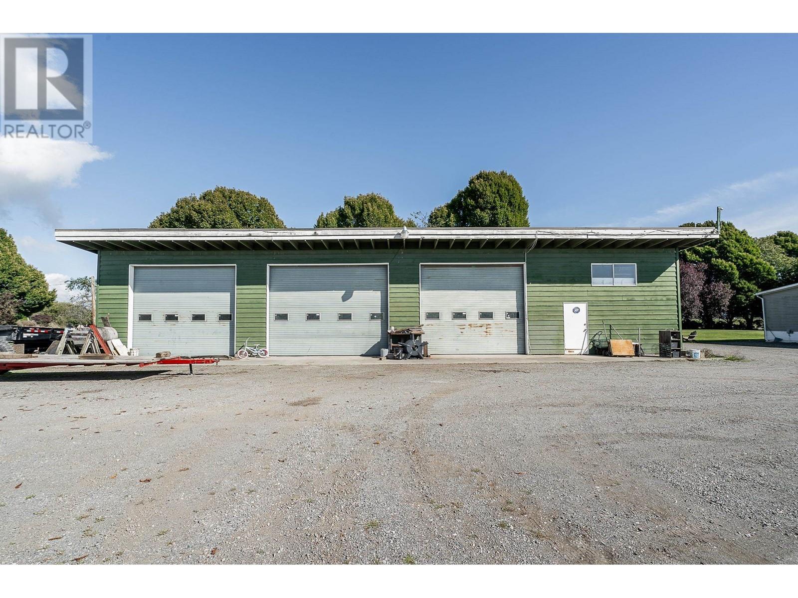 5151 96 Street Property Photo 11