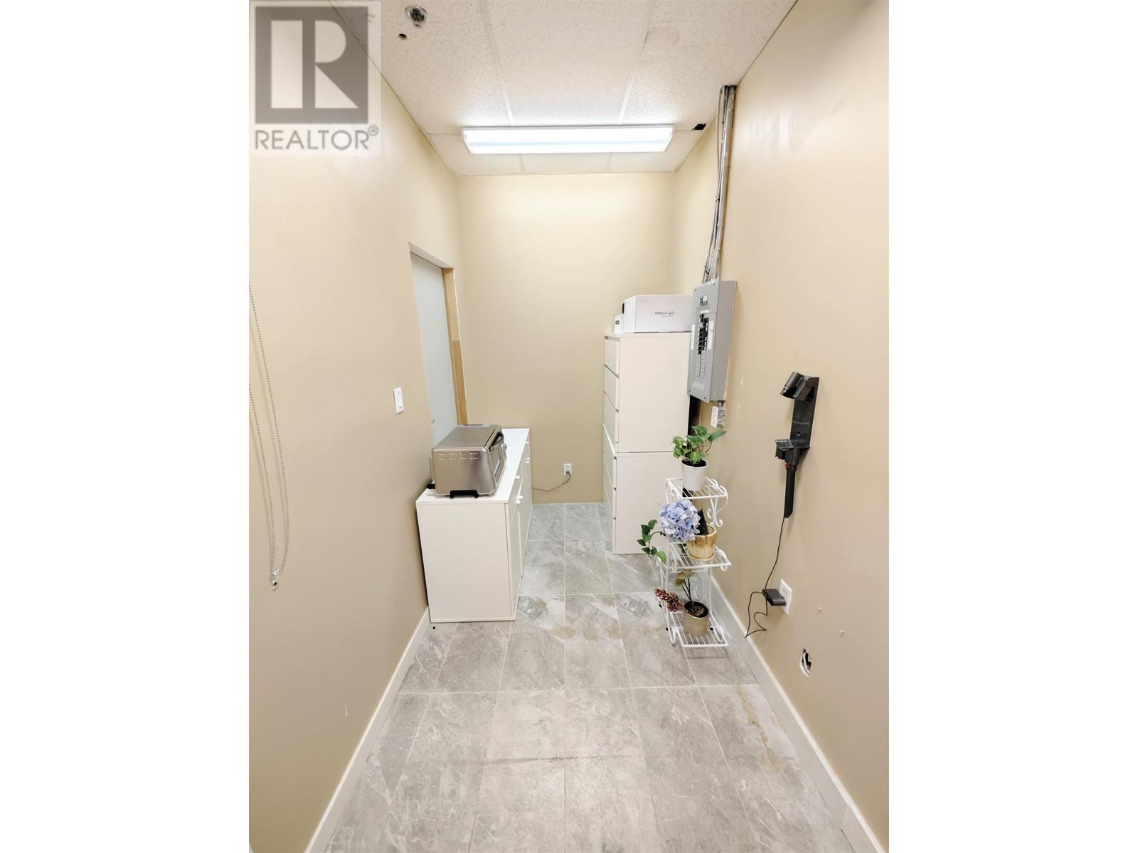 1135 8888 Odlin Crescent Property Photo 7
