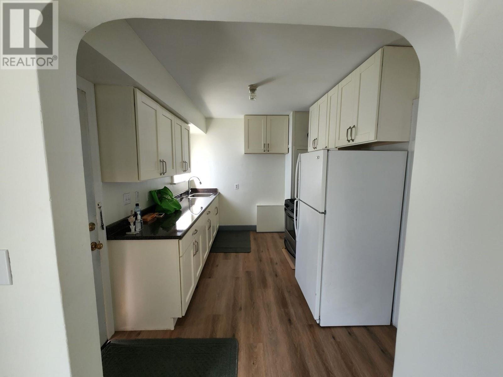 1121 Hamilton Street Property Photo 5