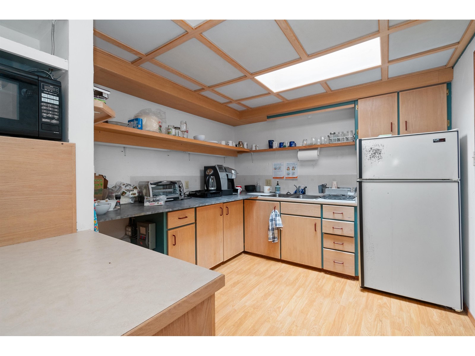 B 2265 West Railway Street Property Photo 8