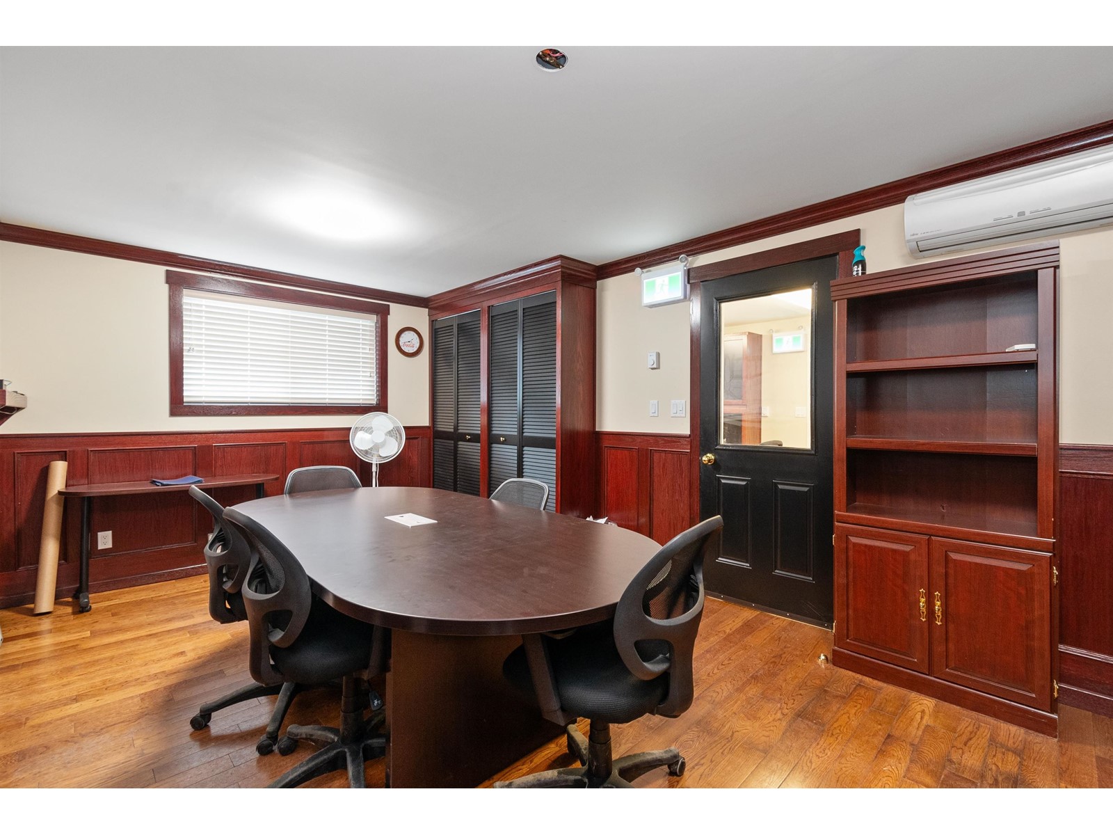 B 2265 West Railway Street Property Photo 14