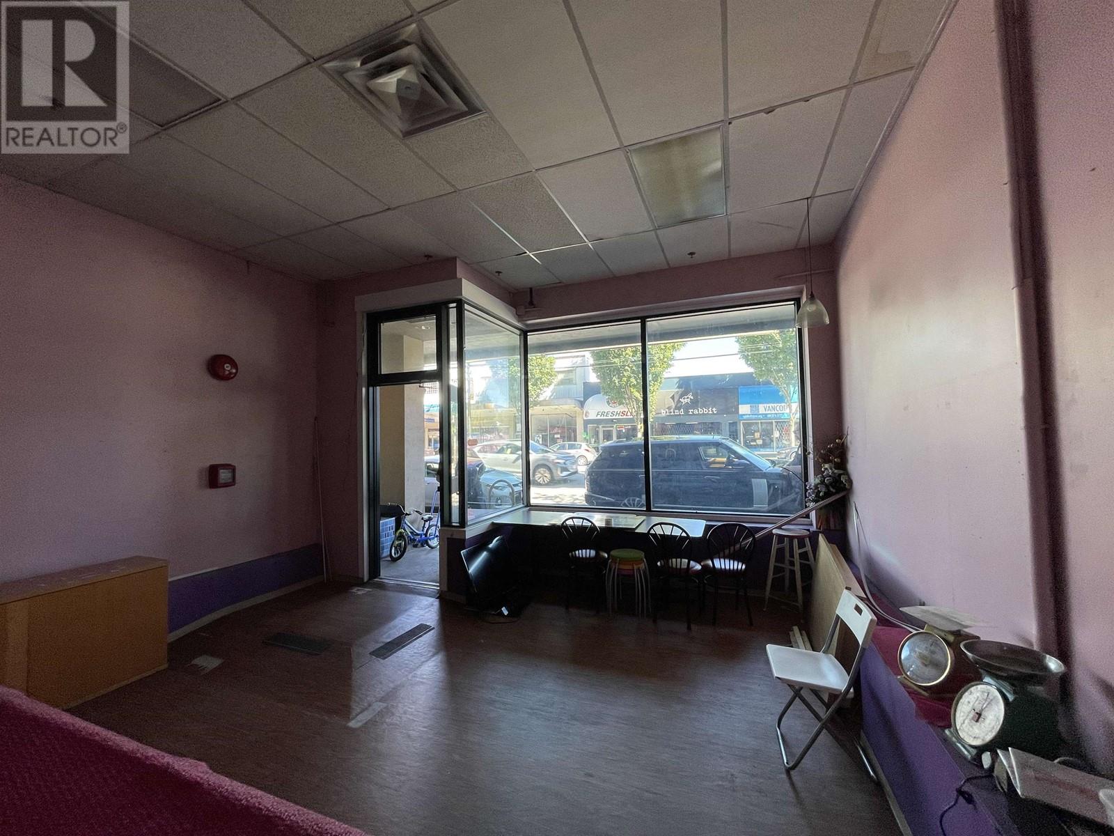 2526 E Hastings Street Property Photo 5