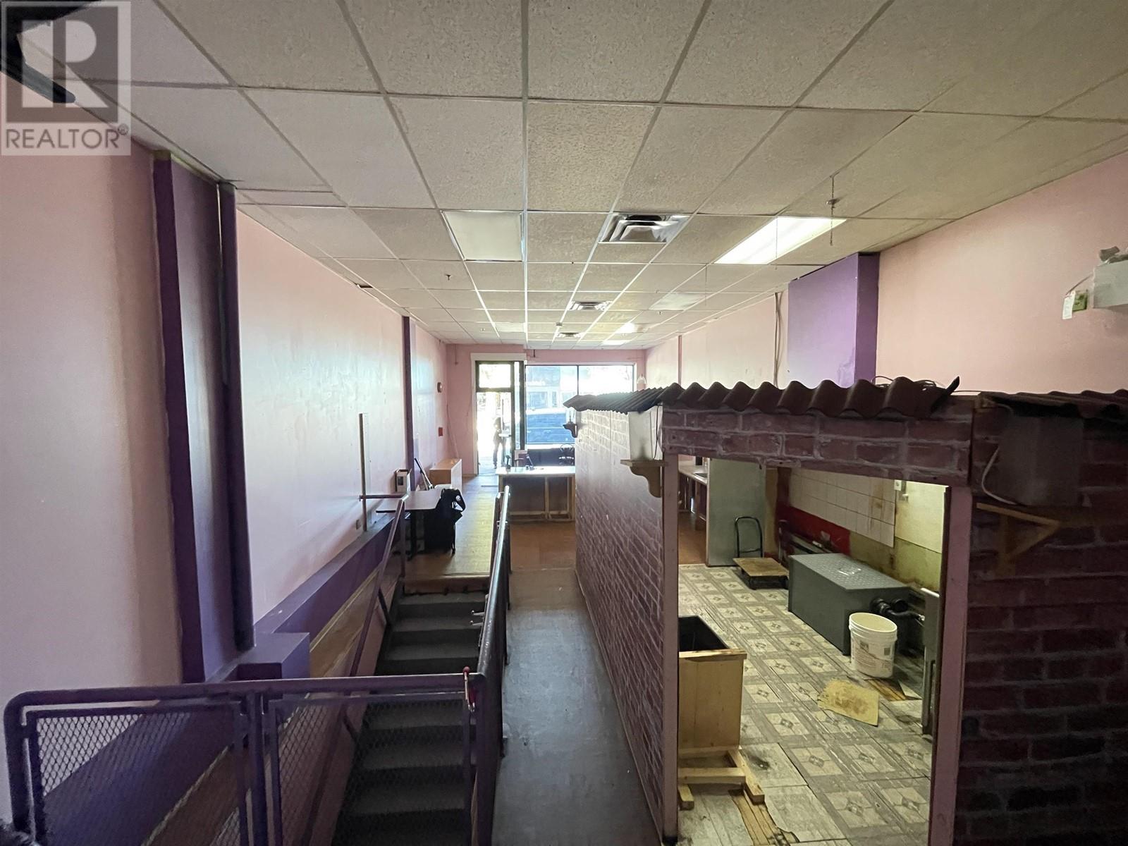 2526 E Hastings Street Property Photo 10