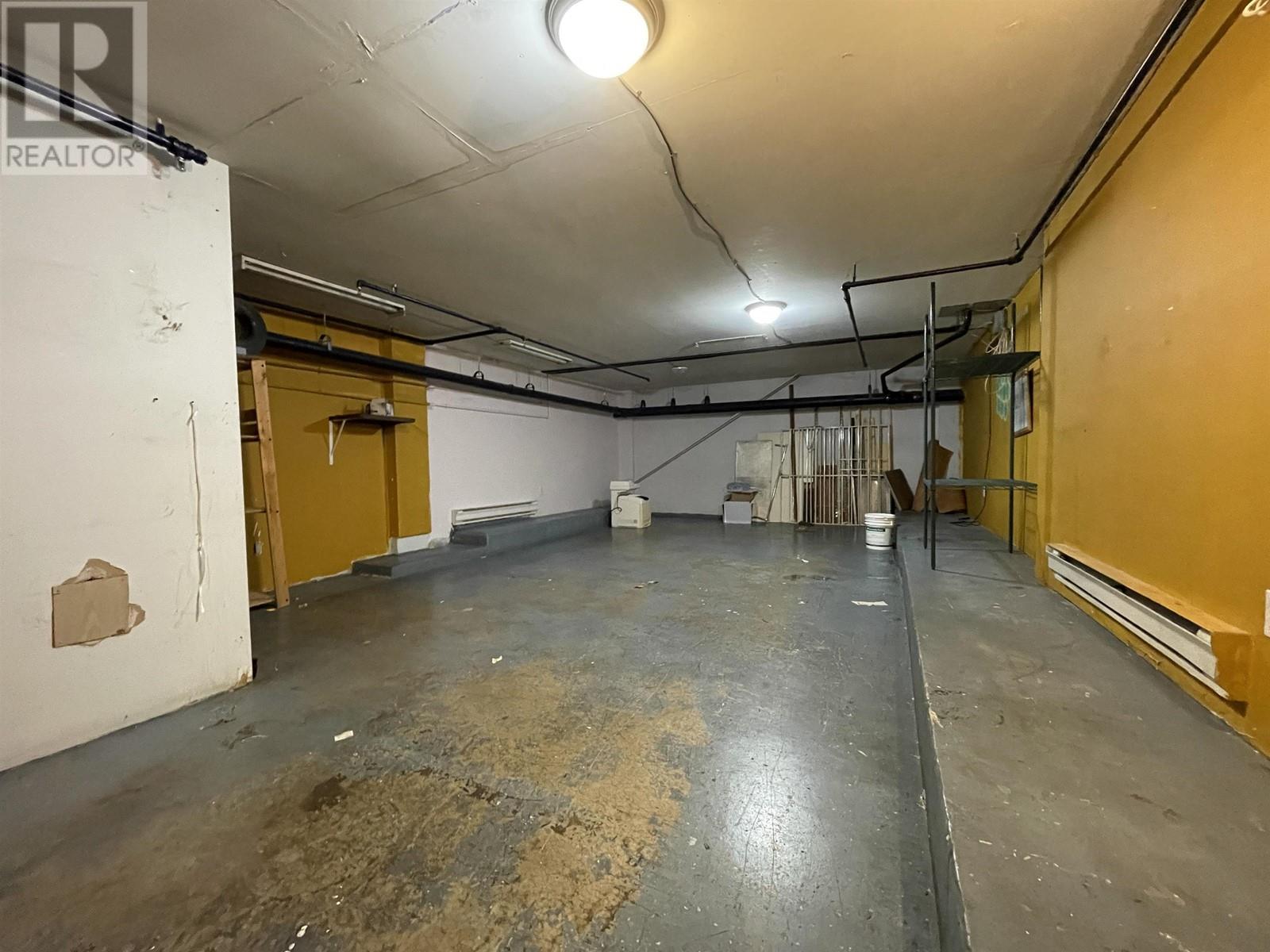 2526 E Hastings Street Property Photo 13