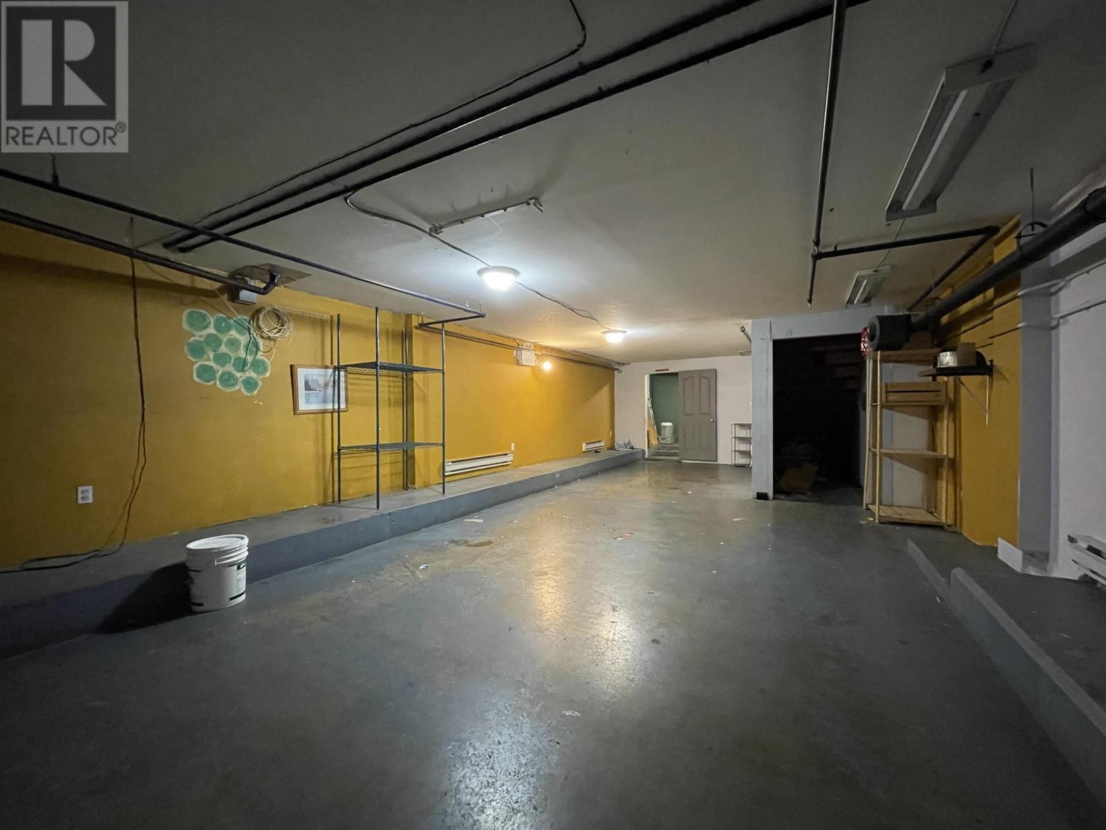 2526 E Hastings Street Property Photo 15