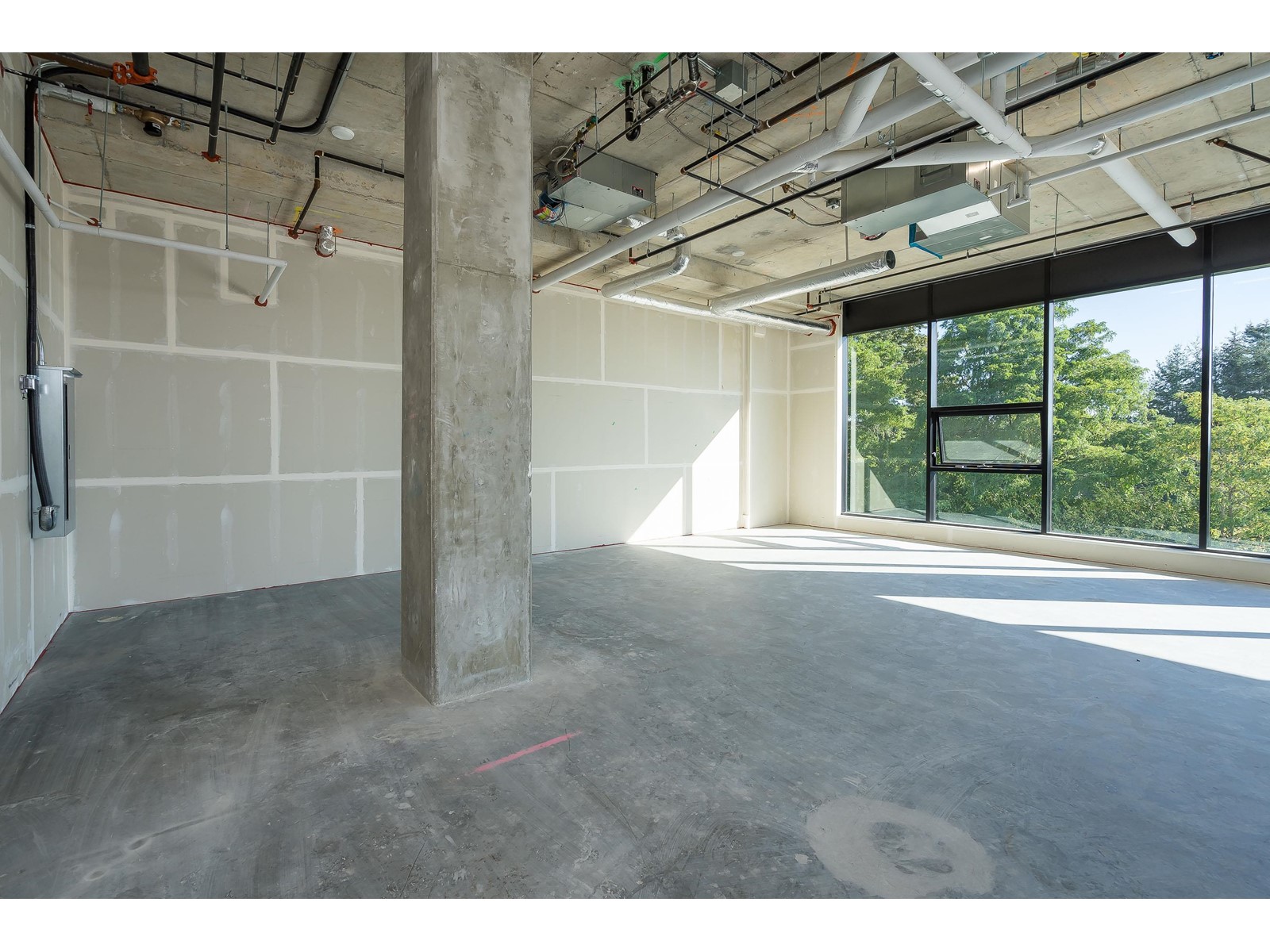 206 1522 Finlay Street Property Photo 5