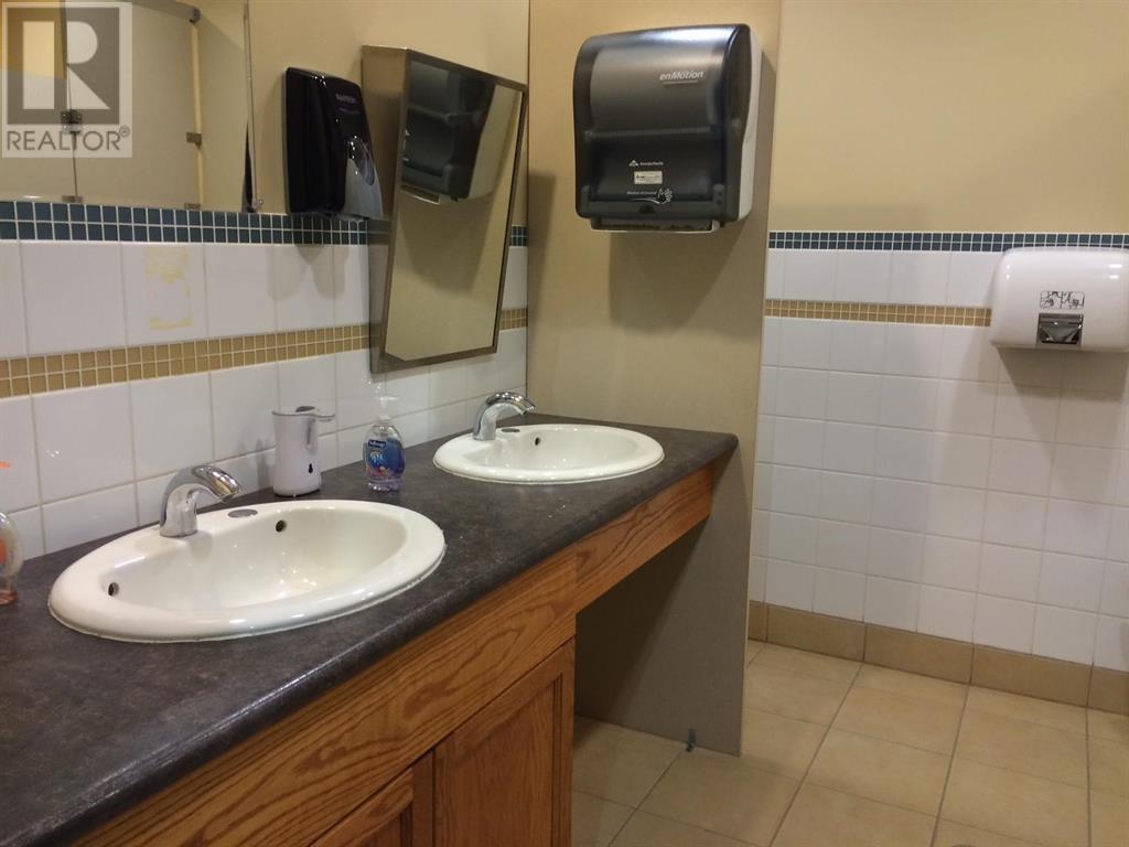 206 5420 N 50 Avenue Property Photo 14