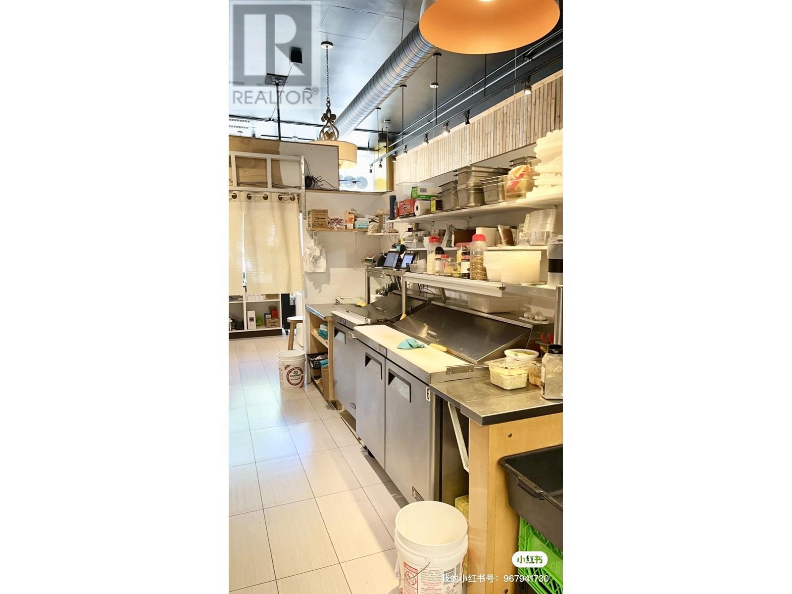 736 W Broadway Property Photo 11