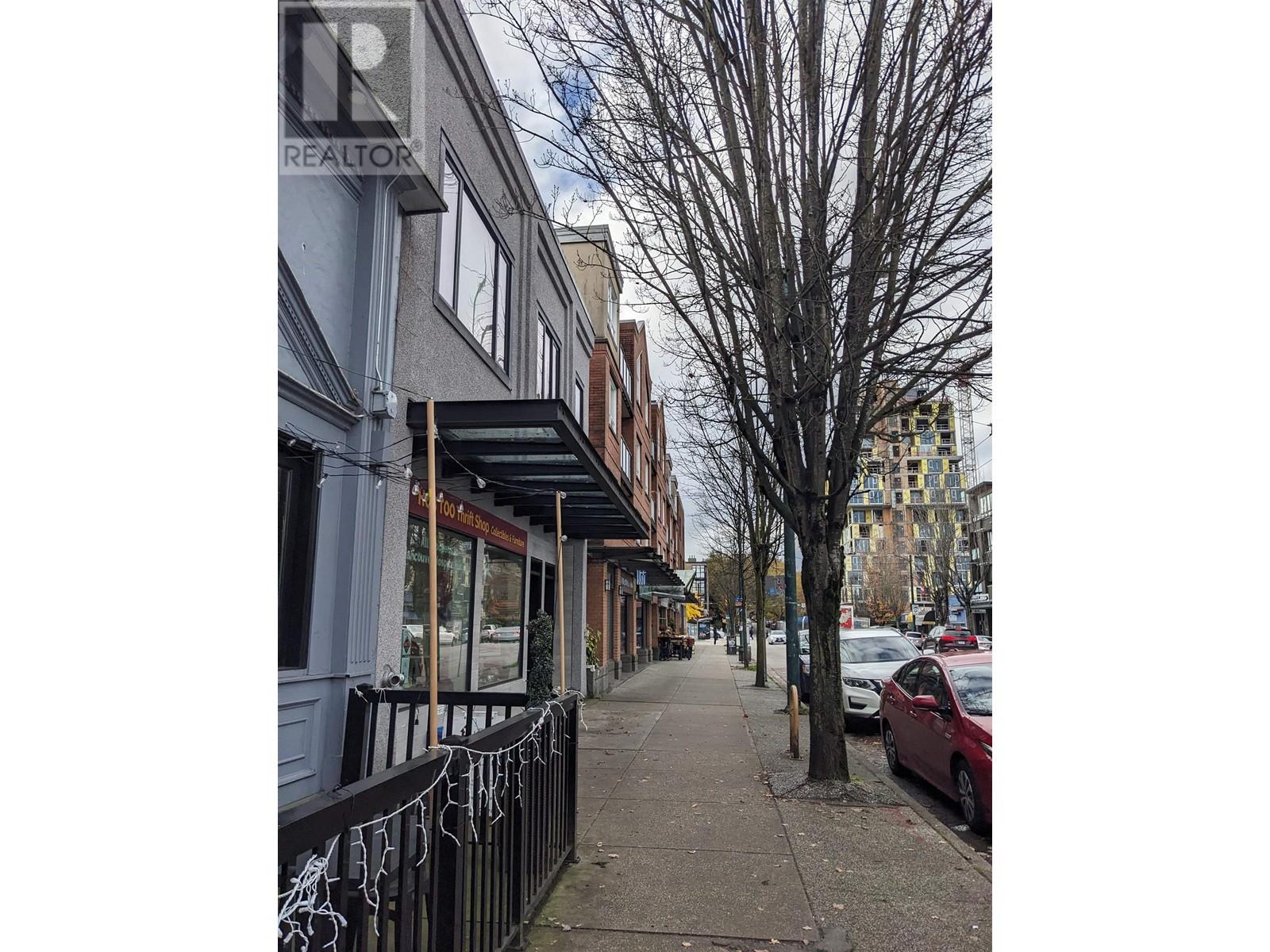 3652 W Broadway West Property Photo 6