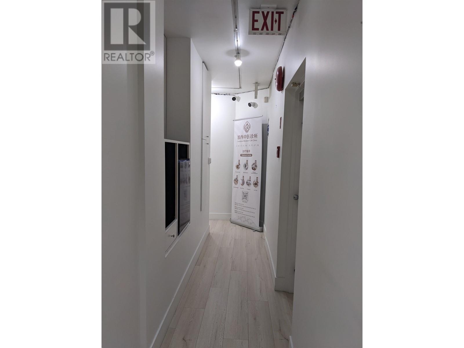 3652 W Broadway West Property Photo 11