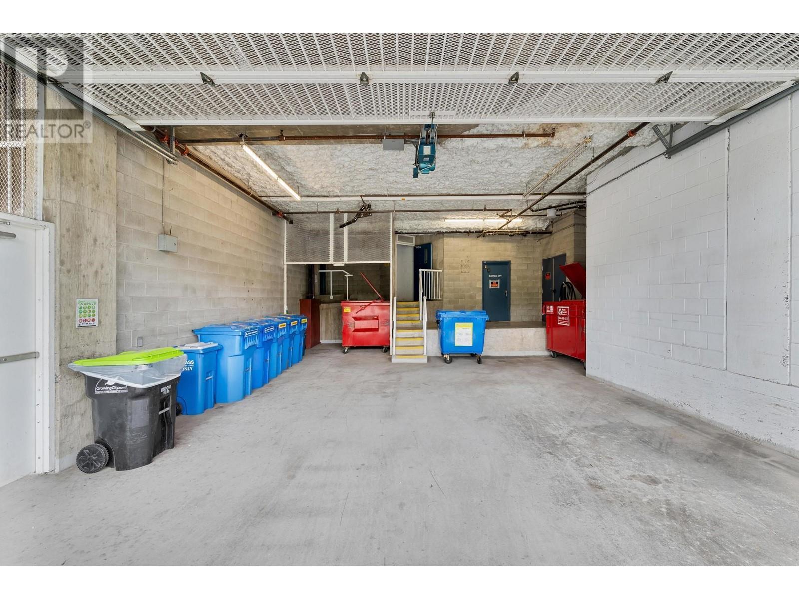 3469 Commercial Street Property Photo 9