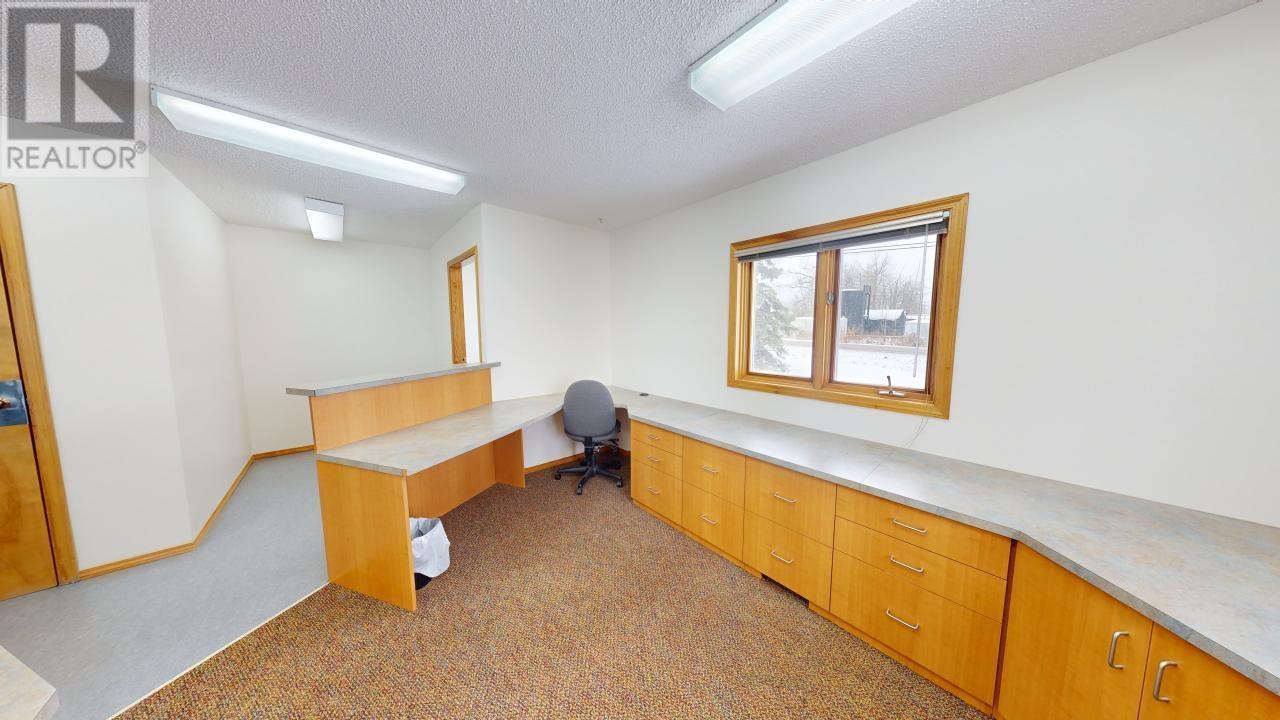 8217 265 Road Property Photo 6