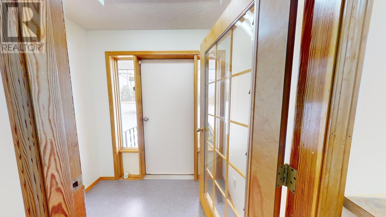8217 265 Road Property Photo 7