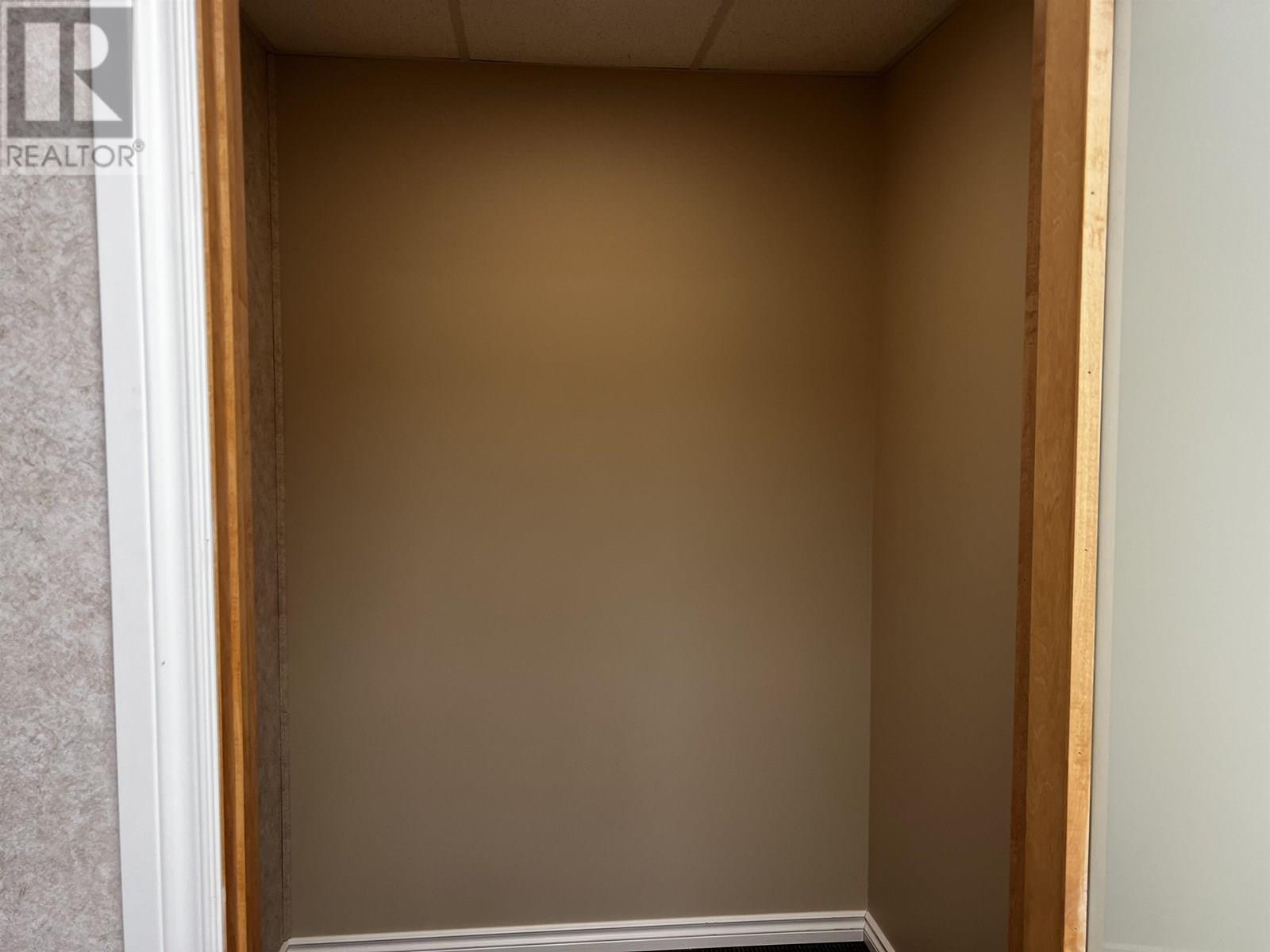 350 10504 100 Avenue Property Photo 12
