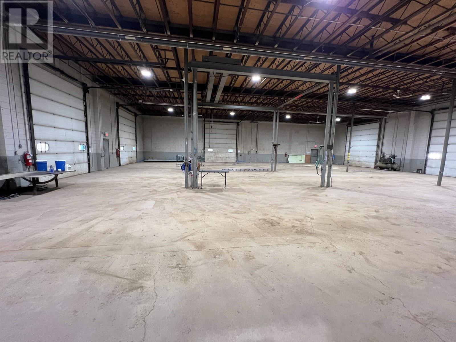 2714 Alaska Highway Property Photo 13