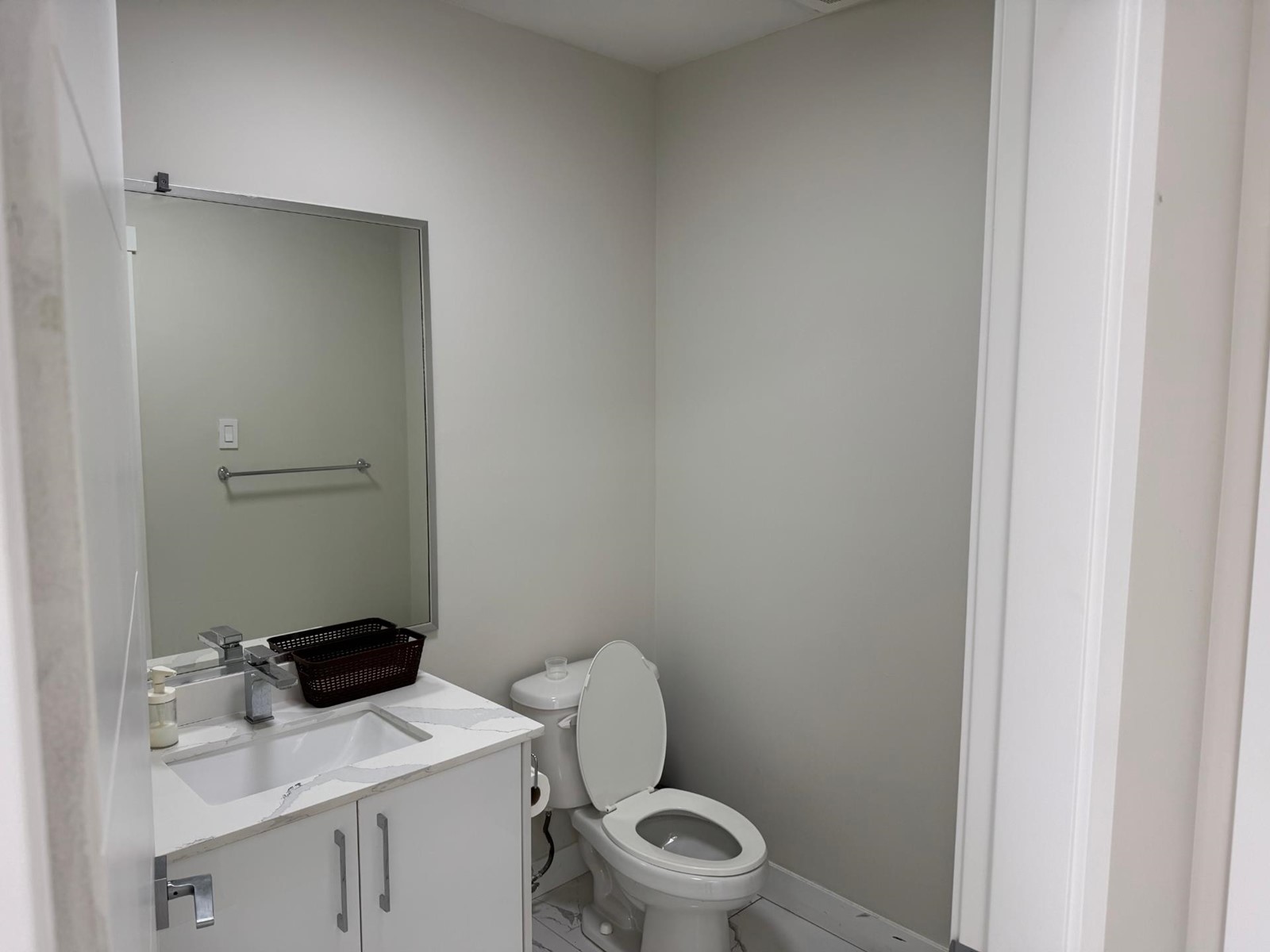208a 15299 68 Avenue Property Photo 18