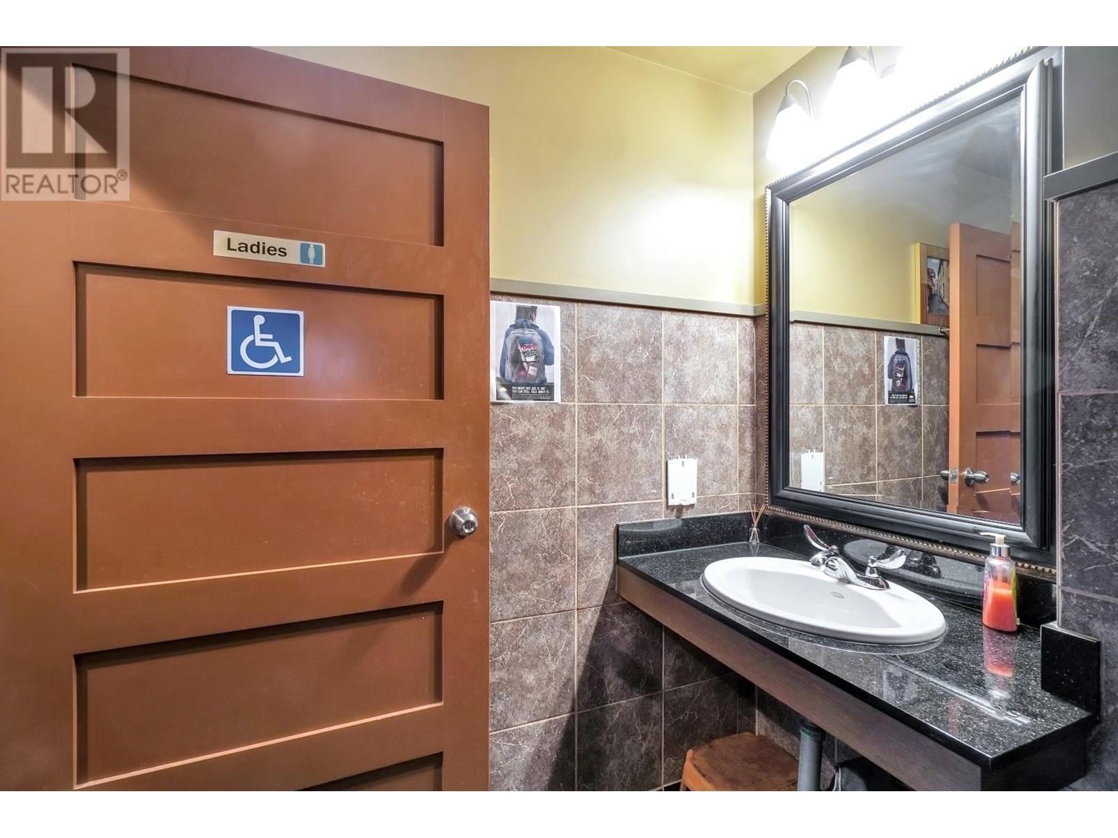 11373 Confidential Property Photo 28