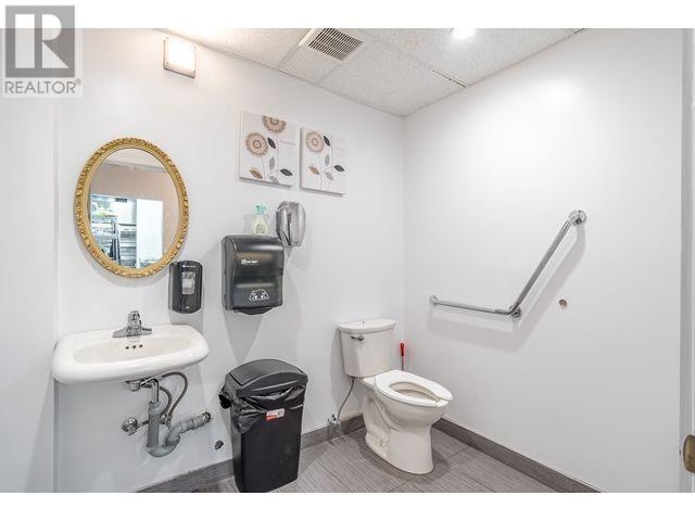 112 4751 Garden City Road Property Photo 33