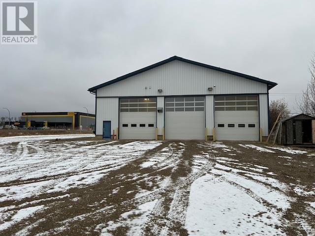8811 109 Street Property Photo 4