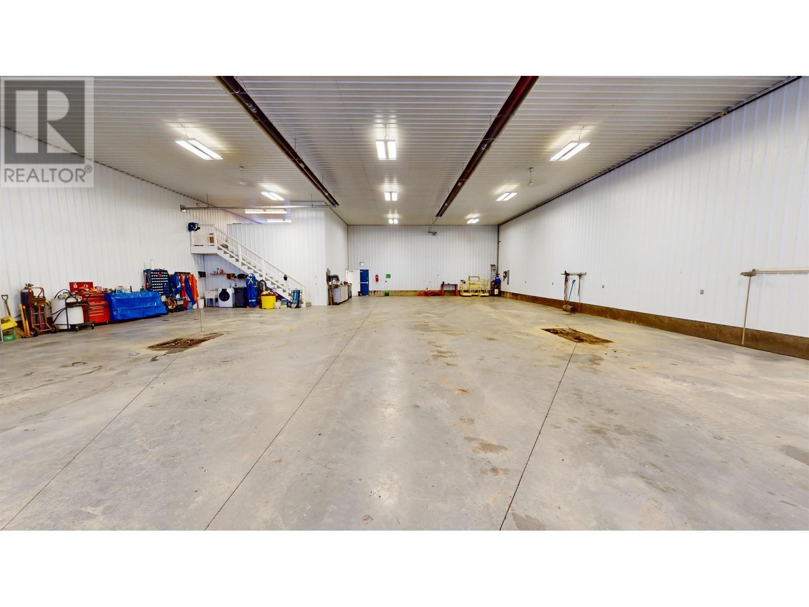 8811 109 Street Property Photo 11