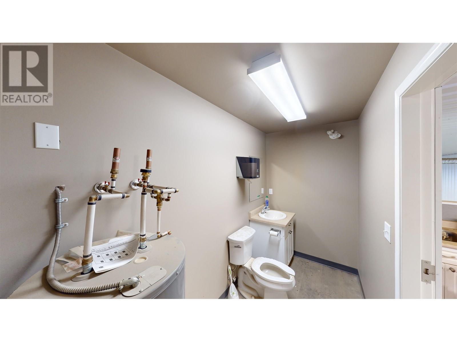 8811 109 Street Property Photo 15