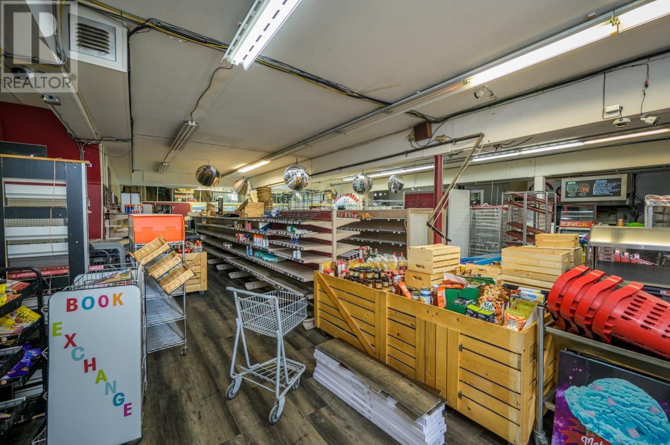 4653 W 16 Highway Property Photo 13