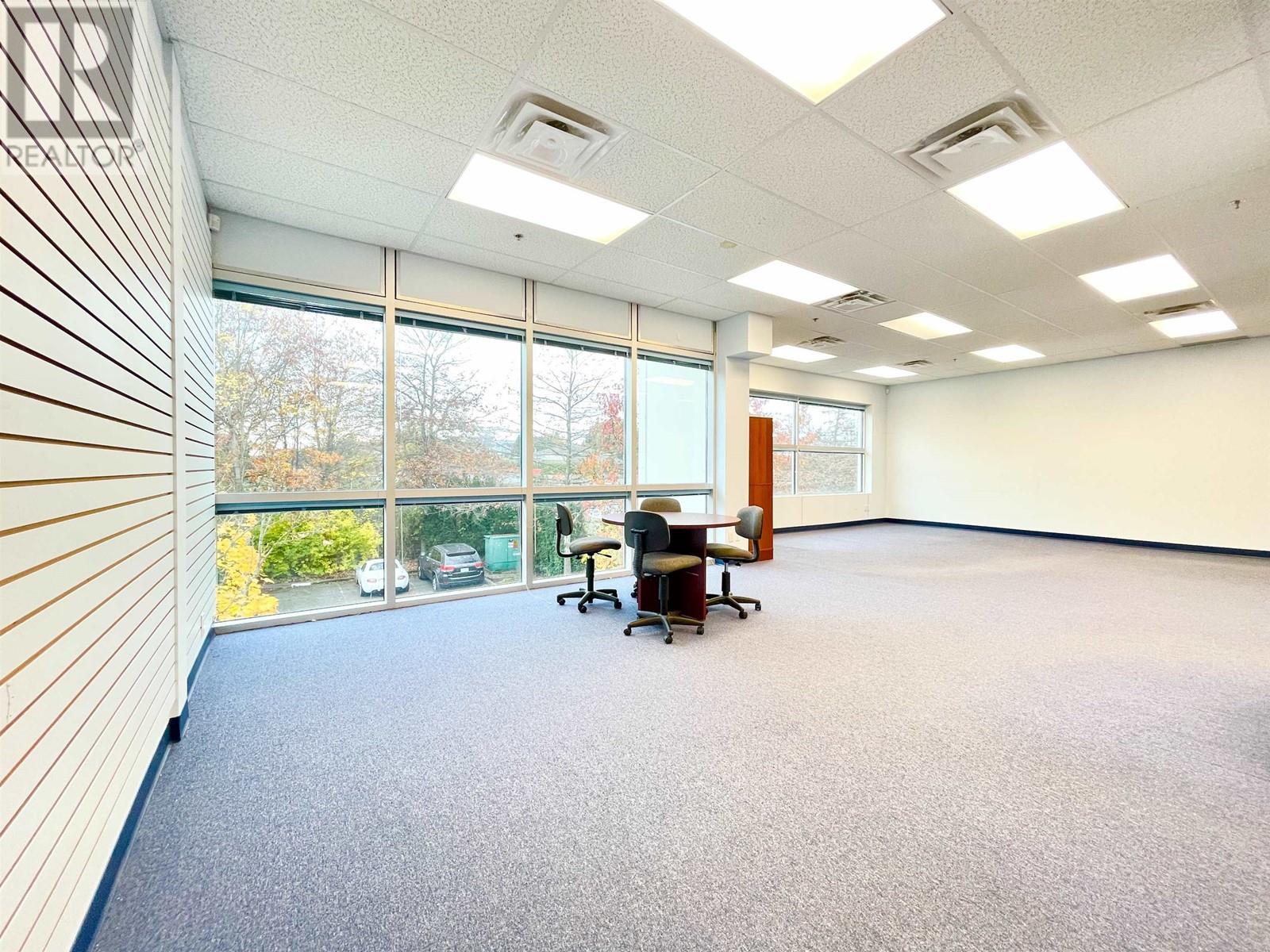 250 8600 Cambie Road Property Photo 4